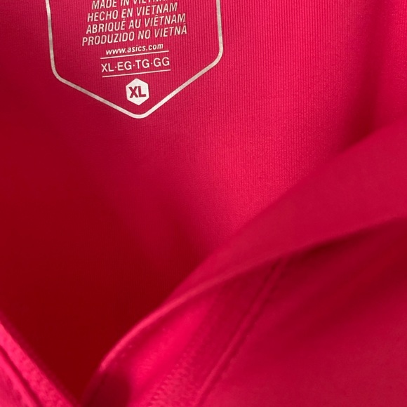 ASIC top size large. Moisture wicking - Picture 2 of 2